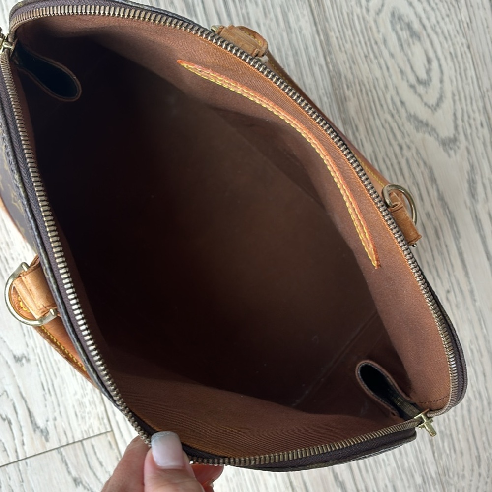 Louis Vuitton alma MM bag - Picture 4 of 11